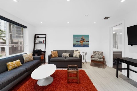 Снять в аренду кондоминиум в Майами-Бич, Флорида 2 спальни, 66.89м2, № 1881807 - фото 4