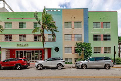 Снять в аренду кондоминиум в Майами-Бич, Флорида 2 спальни, 66.89м2, № 1881807 - фото 6