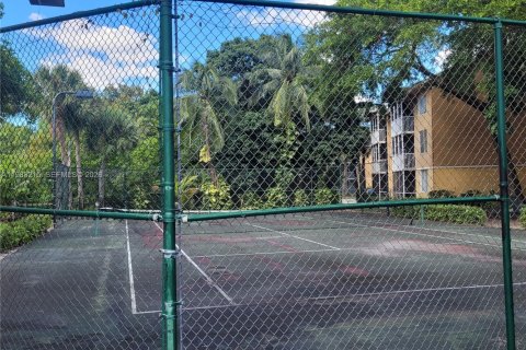 Снять в аренду кондоминиум в Помпано-Бич, Флорида 3 спальни, 108.7м2, № 2045414 - фото 28