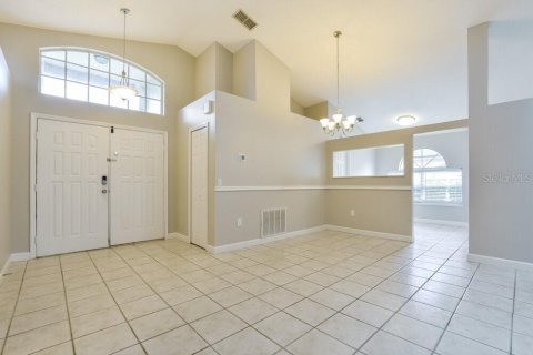 Villa ou maison à louer à Lake Mary, Floride: 3 chambres, 147.53 m2 № 1826169 - photo 4