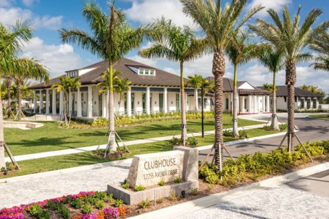 AVONDALE AT AVENIR sobre plano en Palm Beach Gardens, Florida № 127483 - foto 1