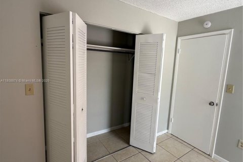 Condominio en venta en Miami, Florida, 2 dormitorios, 67.63 m2 № 1745966 - foto 11