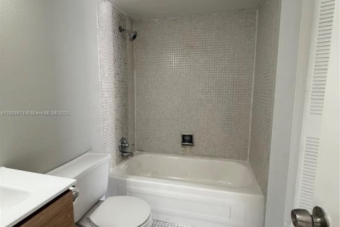 Condominio en venta en Miami, Florida, 2 dormitorios, 67.63 m2 № 1745966 - foto 8
