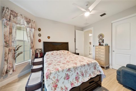 House in Port St. Lucie, Florida 2 bedrooms, 190.91 sq.m. № 1878005 - photo 18