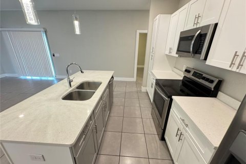Casa en alquiler en Poinciana, Florida, 4 dormitorios, 149.11 m2 № 1856064 - foto 12