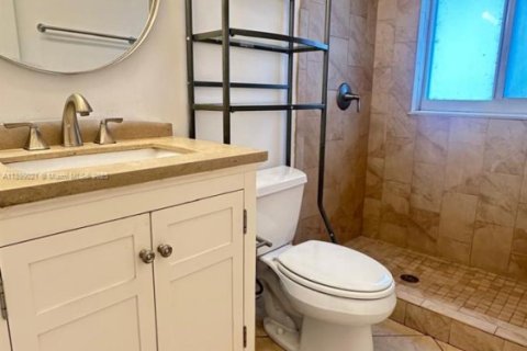 Casa en alquiler en Fort Lauderdale, Florida, 2 dormitorios, 199.93 m2 № 1951038 - foto 7