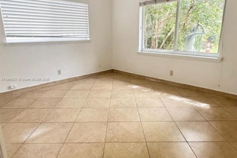 Casa en alquiler en Fort Lauderdale, Florida, 2 dormitorios, 199.93 m2 № 1951038 - foto 12