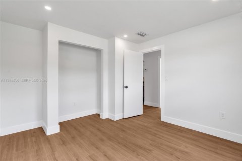 Снять в аренду виллу или дом в Опа-Локка, Флорида 4 спальни, 115.94м2, № 2004513 - фото 28