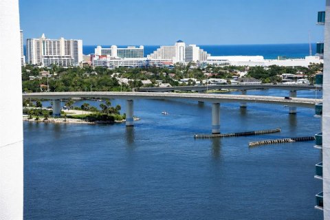 Condo in Holly Hill, Florida, 3 bedrooms  № 2200259 - photo 9