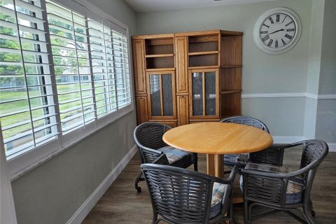 House in Sun City Center, Florida 2 bedrooms, 180.79 sq.m. № 2227596 - photo 21