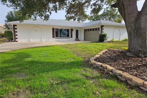 House in Sun City Center, Florida 2 bedrooms, 180.79 sq.m. № 2227596 - photo 3