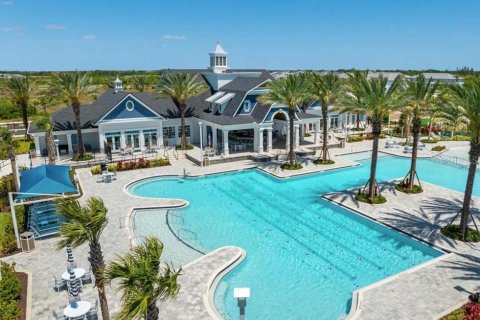 House in Venice, Florida 4 bedrooms, 264.77 sq.m. № 2434748 - photo 10