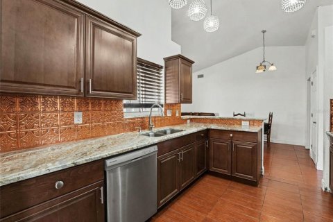 House in Bartow, Florida 4 bedrooms, 172.15 sq.m. № 2203654 - photo 7