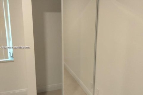 Снять в аренду виллу или дом в Тамарак, Флорида 3 спальни, 139.35м2, № 2005387 - фото 3