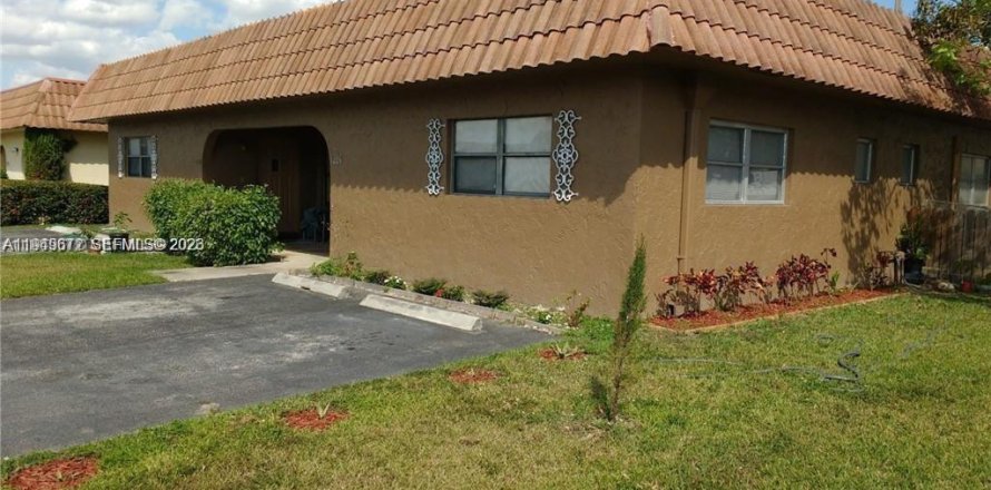 Дом в Тамарак, Флорида 3 спальни, 139.35м2 № 2005387