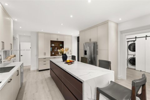 Casa en venta en Miami, Florida, 3 dormitorios, 183.76 m2 № 1974056 - foto 21