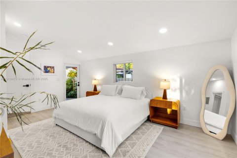 Casa en venta en Miami, Florida, 3 dormitorios, 183.76 m2 № 1974056 - foto 27
