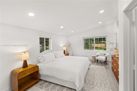 Casa en venta en Miami, Florida, 3 dormitorios, 183.76 m2 № 1974056 - foto 28