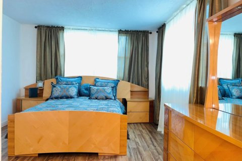 Condo in Plantation, Florida, 2 bedrooms  № 2189746 - photo 17