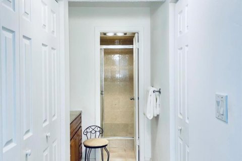 Condo in Plantation, Florida, 2 bedrooms  № 2189746 - photo 23
