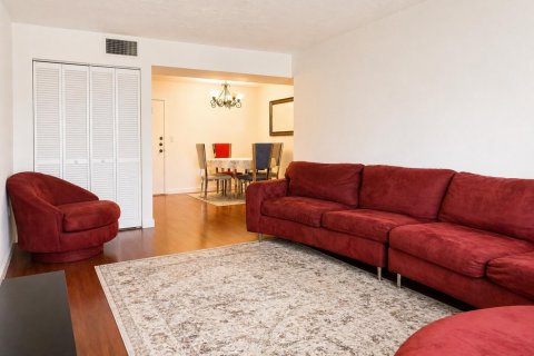 Condo in Plantation, Florida, 2 bedrooms  № 2189746 - photo 14