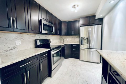 Condo in Plantation, Florida, 2 bedrooms  № 2189746 - photo 4