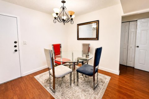 Condo in Plantation, Florida, 2 bedrooms  № 2189746 - photo 7