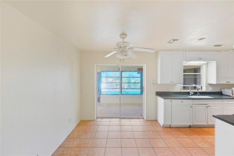 House in Punta Gorda, Florida 2 bedrooms, 98.85 sq.m. № 1911113 - photo 7