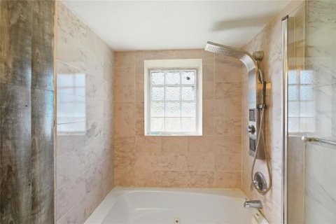 House in Punta Gorda, Florida 2 bedrooms, 98.85 sq.m. № 1911113 - photo 19