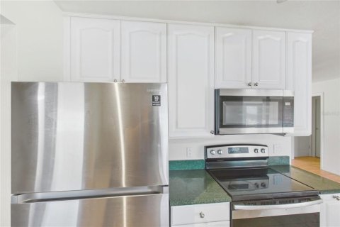 House in Punta Gorda, Florida 2 bedrooms, 98.85 sq.m. № 1911113 - photo 11