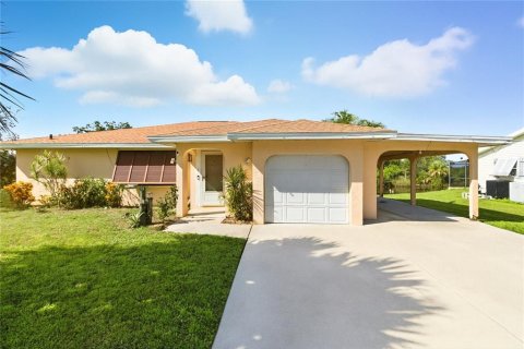 House in Punta Gorda, Florida 2 bedrooms, 98.85 sq.m. № 1911113 - photo 2
