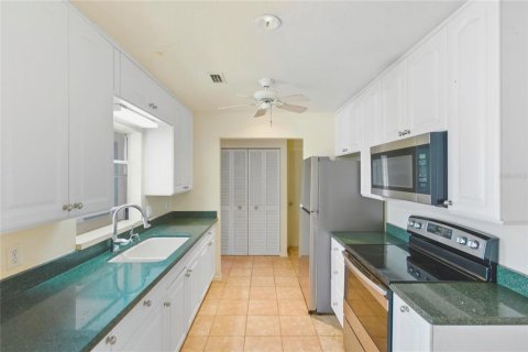 House in Punta Gorda, Florida 2 bedrooms, 98.85 sq.m. № 1911113 - photo 8