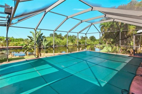 House in Punta Gorda, Florida 2 bedrooms, 98.85 sq.m. № 1911113 - photo 24