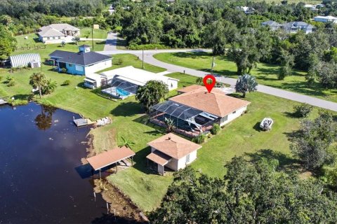 House in Punta Gorda, Florida 2 bedrooms, 98.85 sq.m. № 1911113 - photo 28