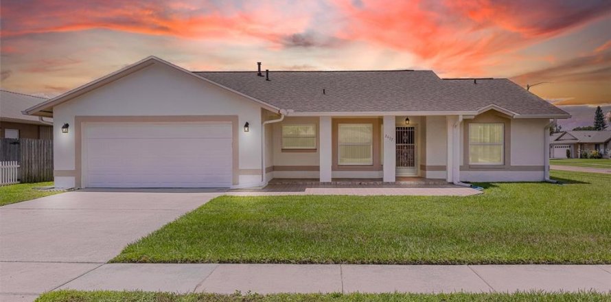 House in Orlando, Florida 3 bedrooms, 136.57 sq.m. № 1885863