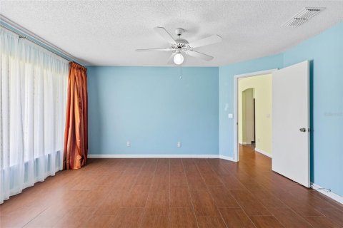 House in Orlando, Florida 3 bedrooms, 136.57 sq.m. № 1885863 - photo 12