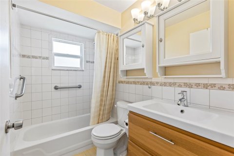 House in Orlando, Florida 3 bedrooms, 136.57 sq.m. № 1885863 - photo 8