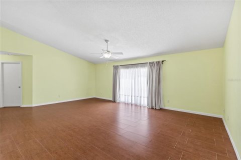 House in Orlando, Florida 3 bedrooms, 136.57 sq.m. № 1885863 - photo 17
