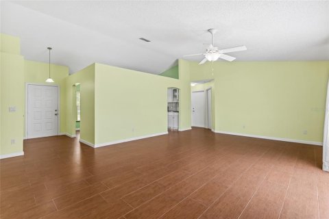 House in Orlando, Florida 3 bedrooms, 136.57 sq.m. № 1885863 - photo 18