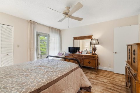 Condo in Coconut Creek, Florida, 2 bedrooms № 2259827 - photo 19