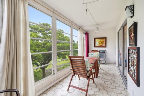 Condo in Coconut Creek, Florida, 2 bedrooms № 2259827 - photo 13