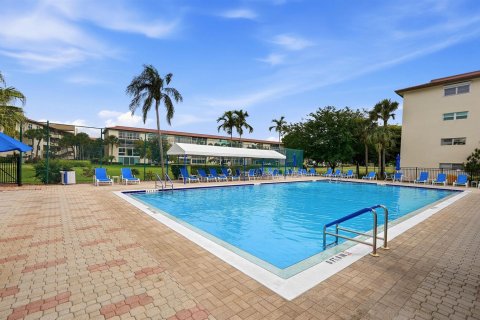 Condo in Coconut Creek, Florida, 2 bedrooms № 2259827 - photo 27