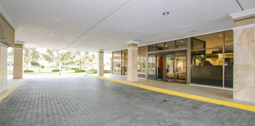 Condo à Sunny Isles Beach, Floride, 2 chambres  № 648322