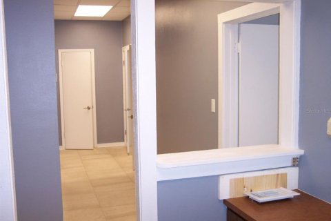 Propiedad comercial en alquiler en Lake Wales, Florida, 108.88 m2 № 1254898 - foto 10