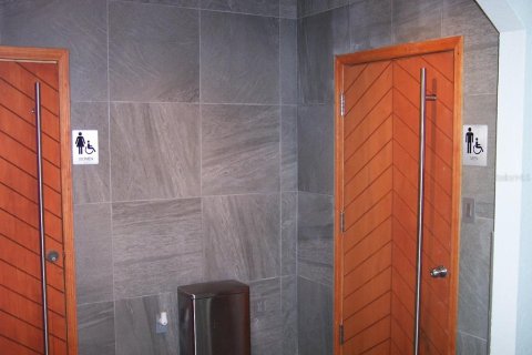 Propiedad comercial en alquiler en Lake Wales, Florida, 108.88 m2 № 1254898 - foto 29