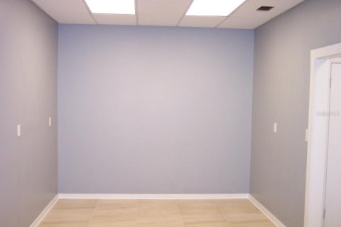 Propiedad comercial en alquiler en Lake Wales, Florida, 108.88 m2 № 1254898 - foto 17