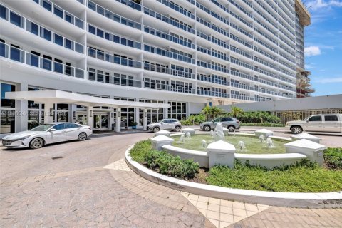 Condominio en alquiler en Fort Lauderdale, Florida, 2 dormitorios, 150.5 m2 № 2032648 - foto 21