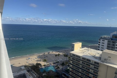 Condominio en alquiler en Fort Lauderdale, Florida, 2 dormitorios, 150.5 m2 № 2032648 - foto 2
