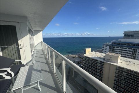 Condominio en alquiler en Fort Lauderdale, Florida, 2 dormitorios, 150.5 m2 № 2032648 - foto 4