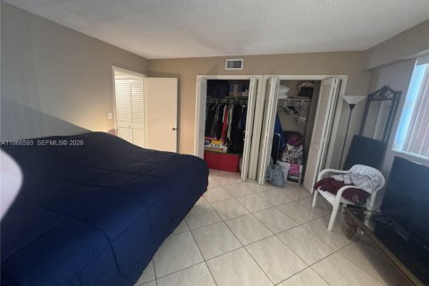 Condominio en alquiler en Fort Lauderdale, Florida, 2 dormitorios, 150.5 m2 № 2032648 - foto 17